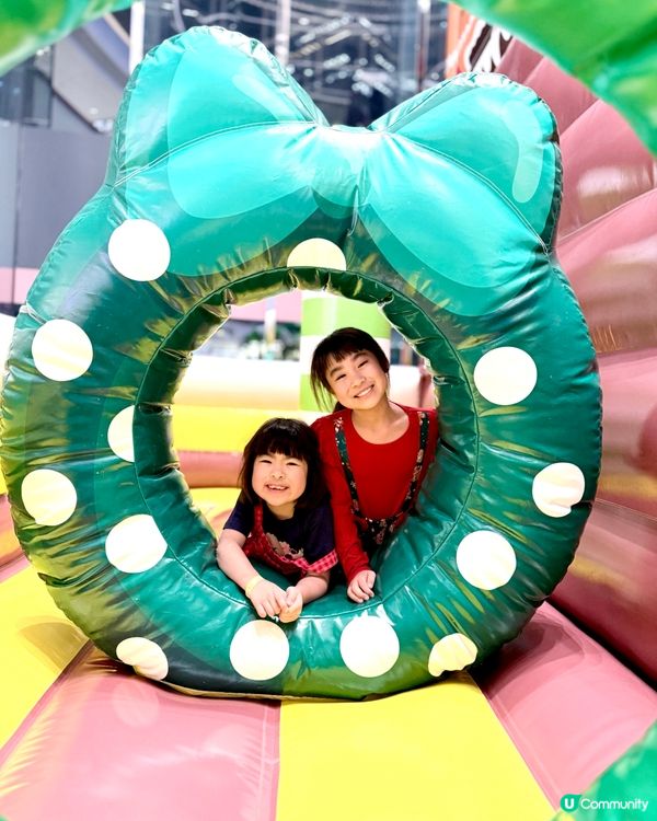 裕民坊聖誕村開村啦！🥳 2000呎彈床勁好玩！