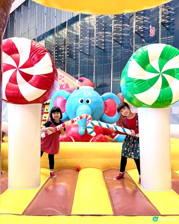 裕民坊聖誕村開村啦！🥳 2000呎彈床勁好玩！