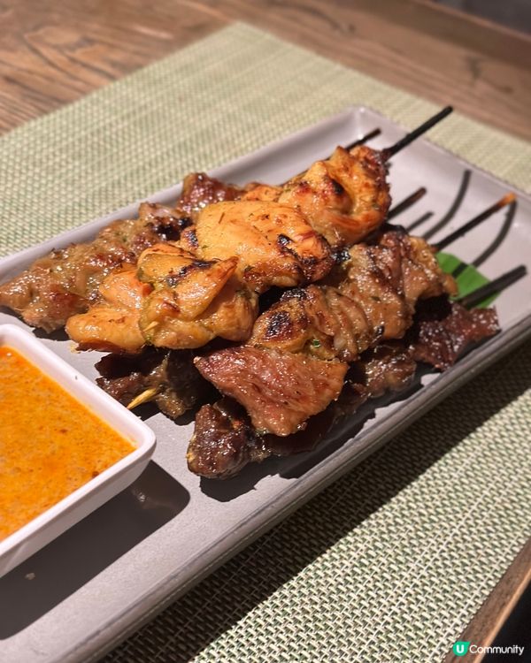 1.  正宗泰菜🤤！沙嗲串燒+小食拼盤超正！😋 (西灣河)