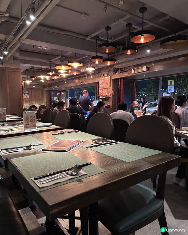 1.  正宗泰菜🤤！沙嗲串燒+小食拼盤超正！😋 (西灣河)