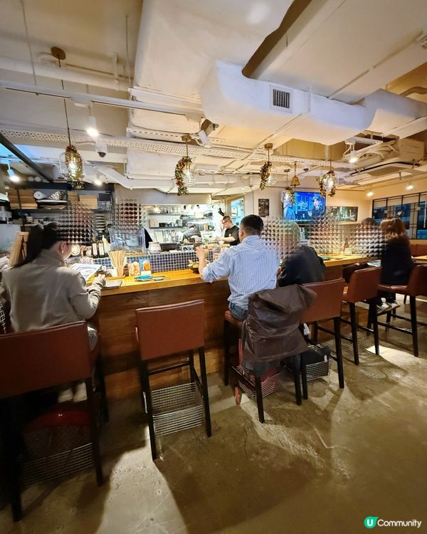 蠔吧夜蒲！鬧市小角落 🦪🌃