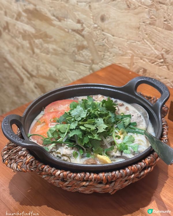 旺角米線🤤！雞骨湯底超濃郁！😋 🔥 