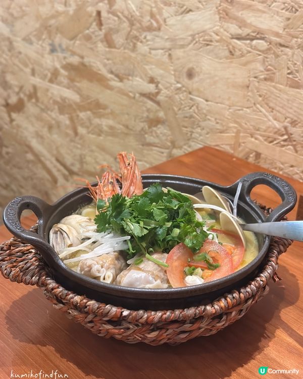 旺角米線🤤！雞骨湯底超濃郁！😋 🔥 