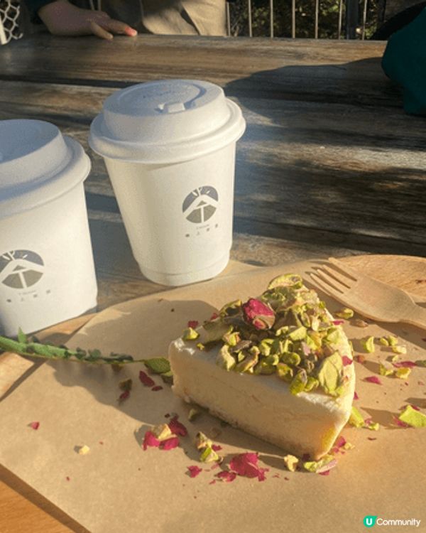 最想同我老公同三個女一齊食LIFETASTIC聖誕蛋糕，因為...