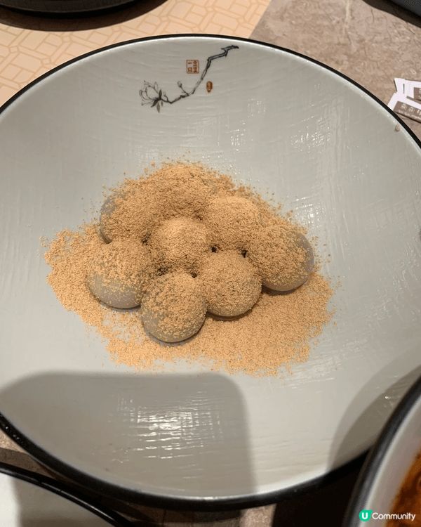 老婆，因為就嚟係我哋結婚五週年，聖誕佳節孖住老婆食LIFET...