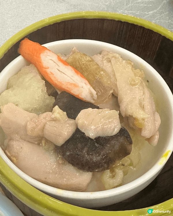 下午茶去咗利龍軒，竟然俾我見到$18一隻乳鴿！即刻叫咗隻試下...