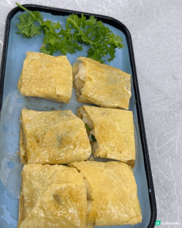 下午茶去咗利龍軒，竟然俾我見到$18一隻乳鴿！即刻叫咗隻試下...