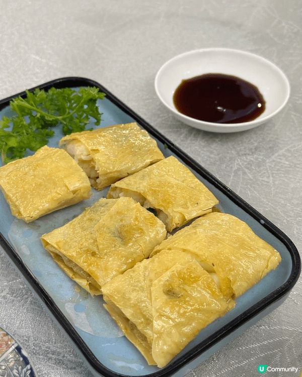 下午茶去咗利龍軒，竟然俾我見到$18一隻乳鴿！即刻叫咗隻試下...