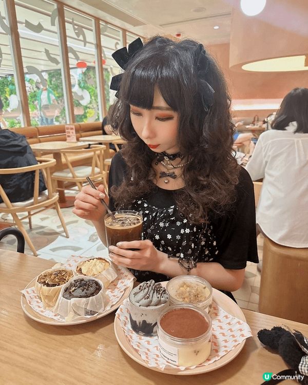我最想同媽咪一齊食LIFETASTIC聖誕蛋糕，因為媽咪三個...