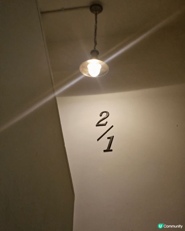 生日月同時又係聖誕，無奈一人獨自過。自己買蛋糕同自己慶祝更是...