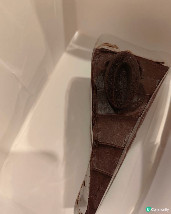 最想和媽媽一起吃LIFETASTIC聖誕蛋糕，因為媽媽和我一...