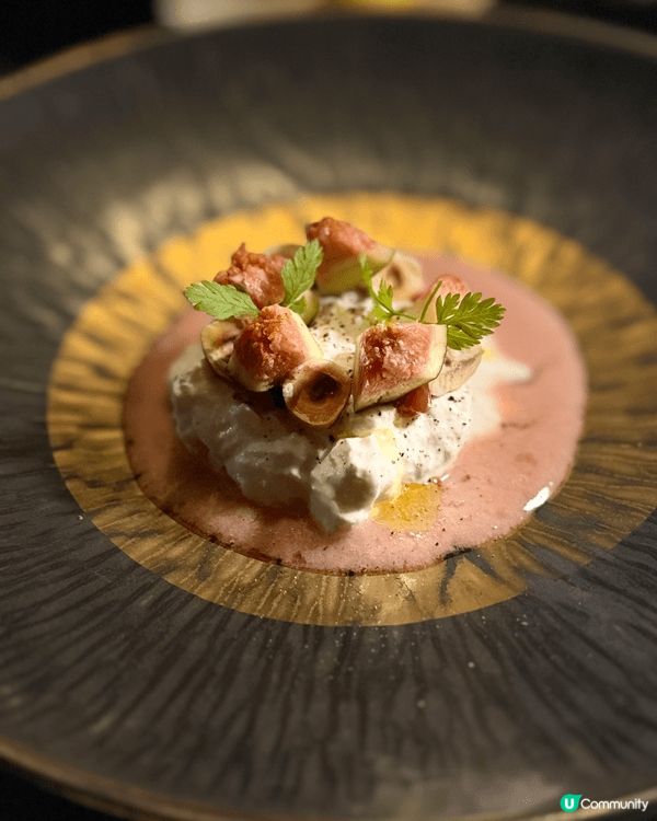 ICC 101樓有6間餐廳，包括中菜館、法式餐廳及意大利菜館...