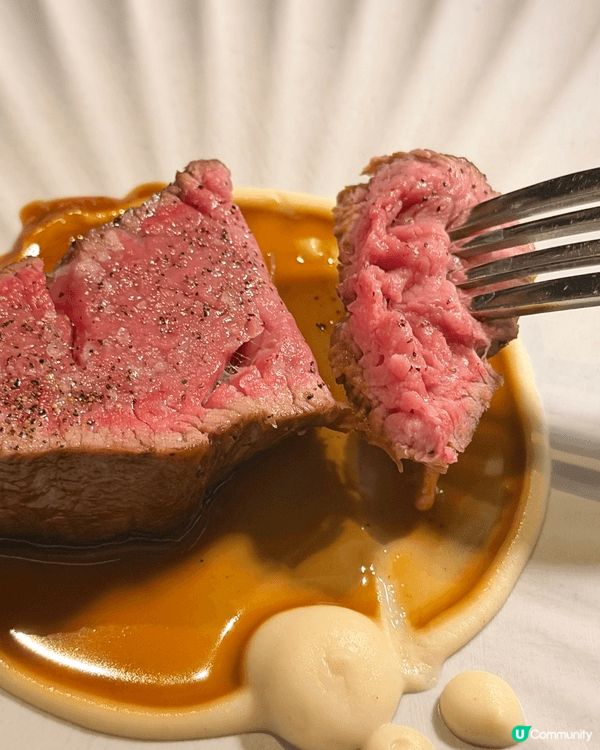 ICC 101樓有6間餐廳，包括中菜館、法式餐廳及意大利菜館...