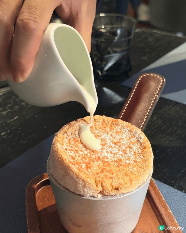 ICC 101樓有6間餐廳，包括中菜館、法式餐廳及意大利菜館...