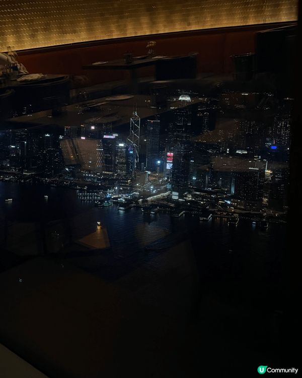 ICC 101樓有6間餐廳，包括中菜館、法式餐廳及意大利菜館...