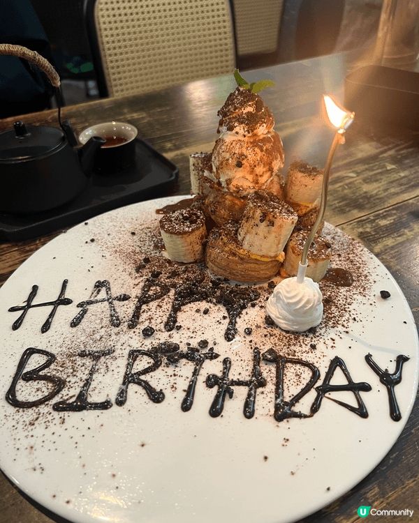 12月生日，收到家人朋友滿滿的愛，食左好多款蛋糕同甜品，但最...