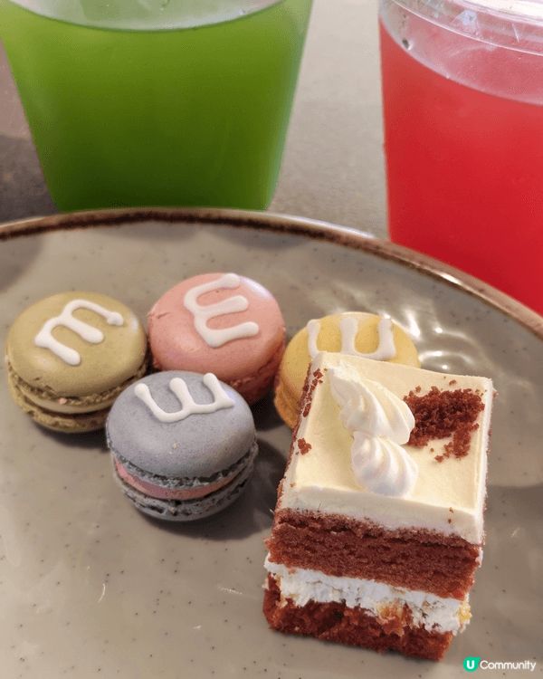 我會選擇同最親密嘅朋友一齊食 LIFETASTIC 聖誕蛋糕...