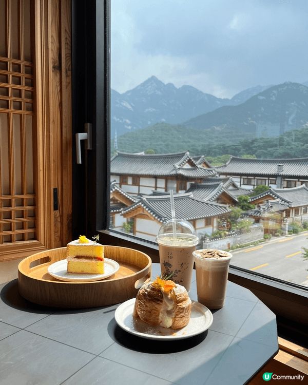 首爾恩平韓屋村的1인1잔咖啡廳是當地一家頗具特色的咖啡廳，吸...