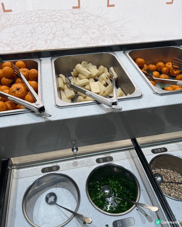 一間專用菇黎做湯底既火鍋店，超香，仲要愈打愈濃味，環境仲要好...