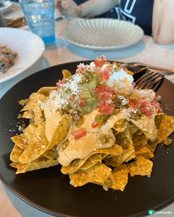 秋冬係大埔小白露餐廳享受美食同美景，不但可以見到小白露飛過，...