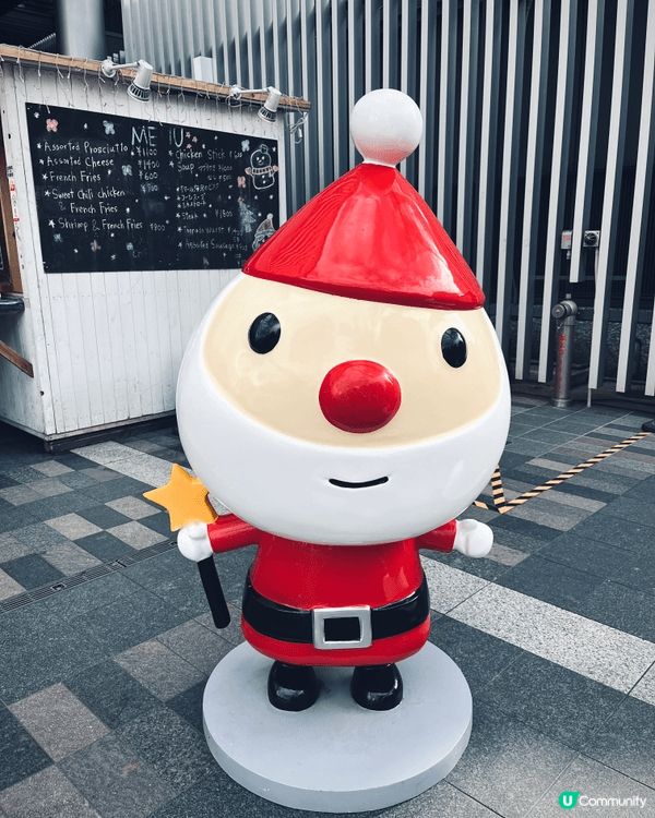 每年JR博多駅巨型聖誕樹都是必影福岡地標，充滿節日氣氛，今年...