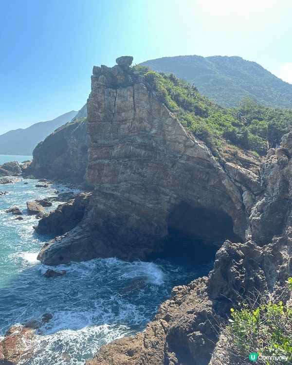 深圳鹿嘴山莊（人魚洞）被譽為「深圳天涯海角」，係《美人魚》電...