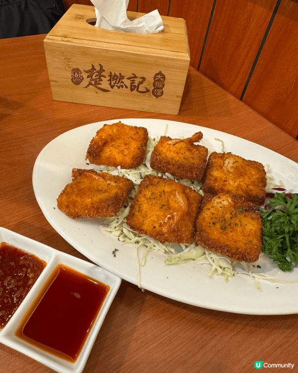 收工想食宵夜，一定諗起《楚撚記大排檔》以本地情懷霓紅燈牌為店...