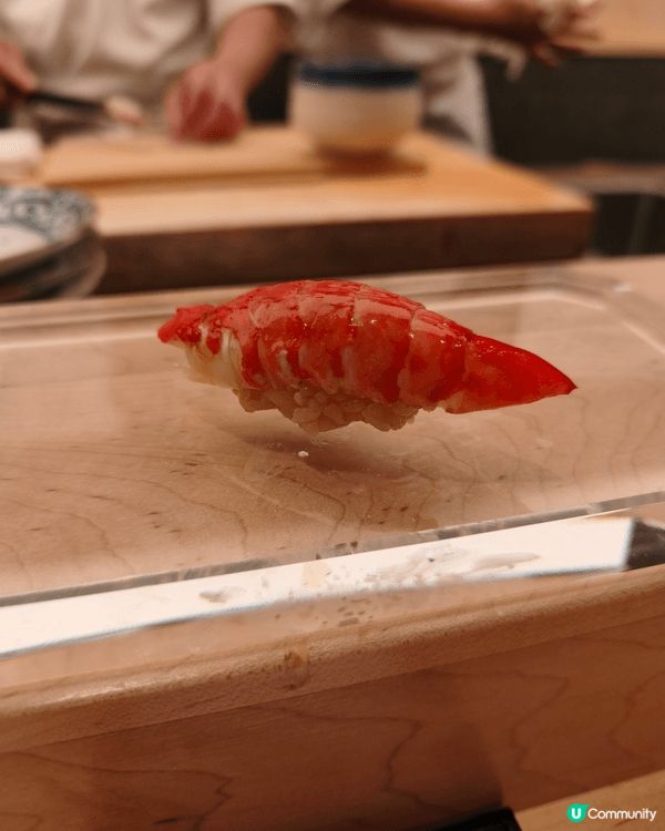 呢間係一間叫小志既日本店，係食omakase. 都有得散叫壽...