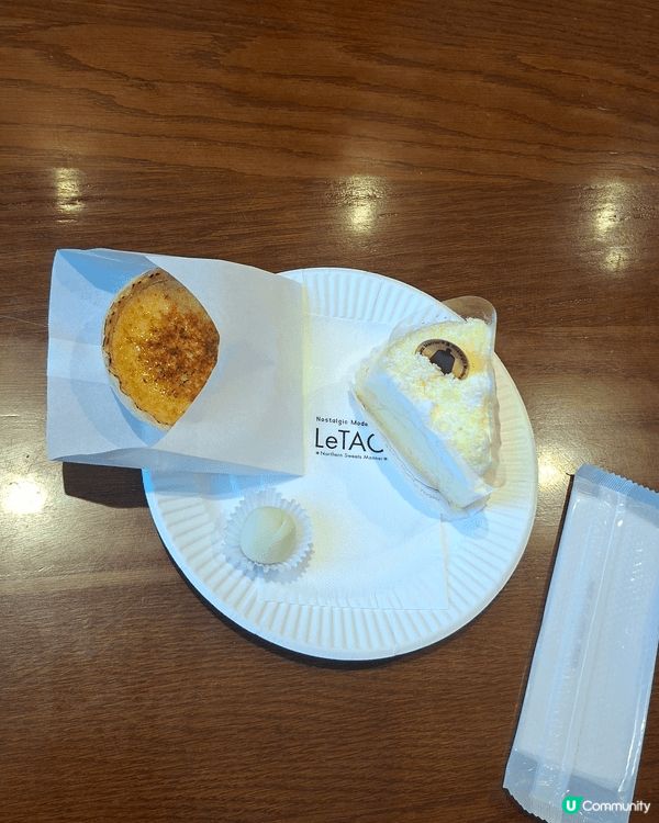 去小樽，一定要LeTAO食甜品，食原味芝士蛋糕是指定動，作最...