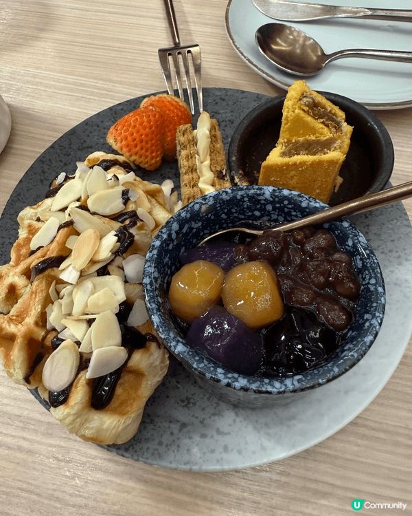 選擇自己喜歡的美食，嘗試各種美食，也會根據節日時期選擇美食。...