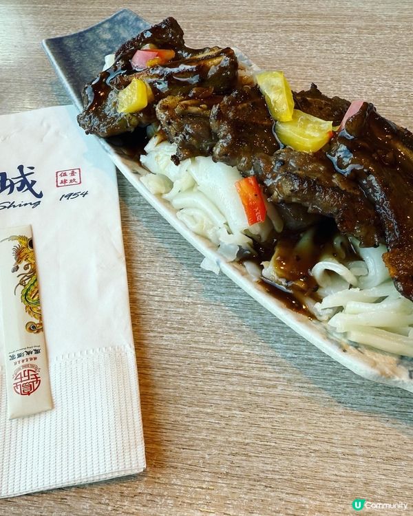 這壺普洱＋窗外藍天，把我的假日拉到慢速