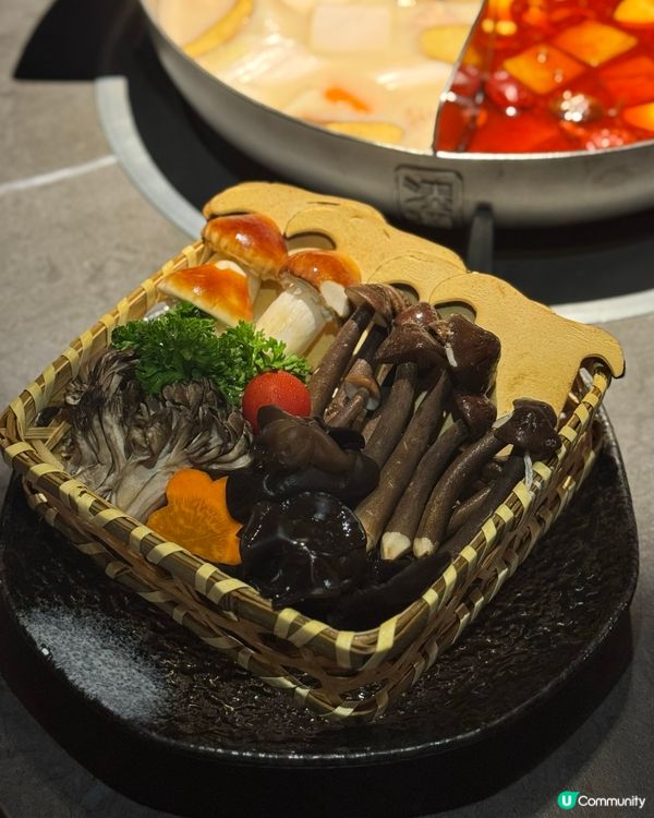 湊湊火鍋聖誕盛宴🎄 一鍋三品超滿足！😋