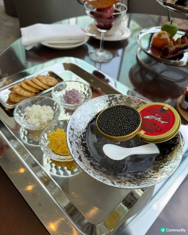 聖誕閨蜜下午茶！🥂 魚子醬超奢華下午茶！😋