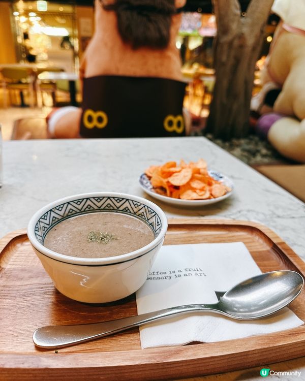 $128 食勻沙律＋濃湯＋主菜＋甜品！