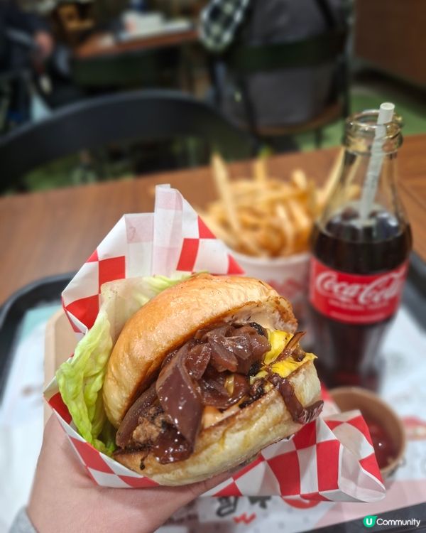 九龍城巨好食burger