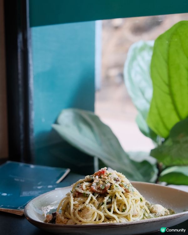 大學站高質意粉漢堡小店