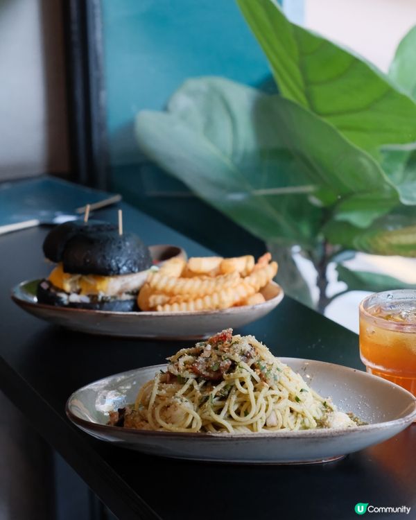 大學站高質意粉漢堡小店