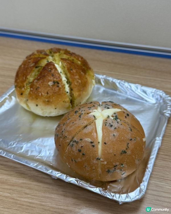 Threads爆紅蒜蓉忌廉芝士包大比拼  7-11新出聯乘 VS 人氣街坊小店