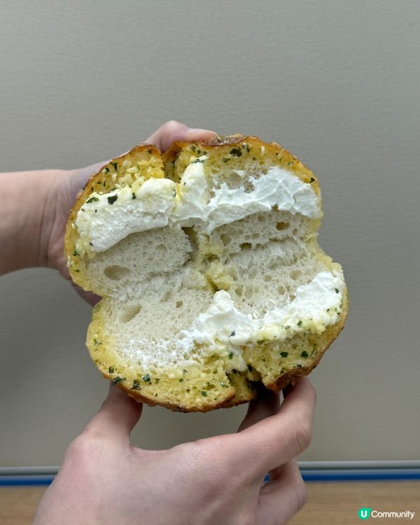 Threads爆紅蒜蓉忌廉芝士包大比拼  7-11新出聯乘 VS 人氣街坊小店