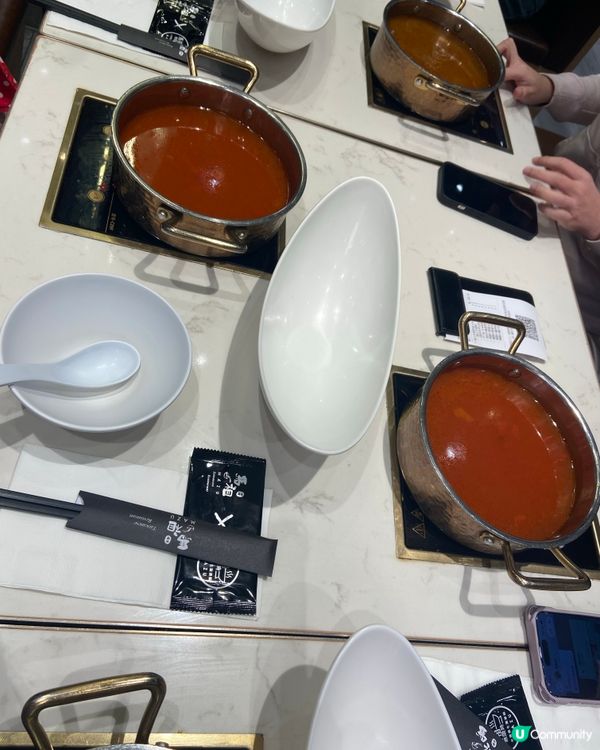 打邊爐一人一鍋，可辣可唔辣😋