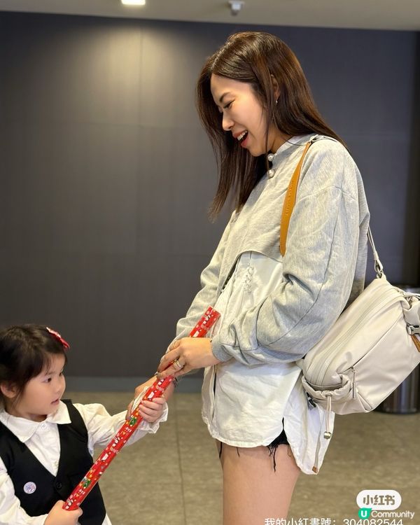 奶媽必備！超好用斜孭袋🎒 帶妹出街輕鬆晒！🤩