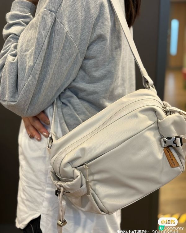 奶媽必備！超好用斜孭袋🎒 帶妹出街輕鬆晒！🤩