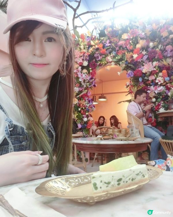 「Thongyoy Cafe ทองย้อย คาเฟ่」