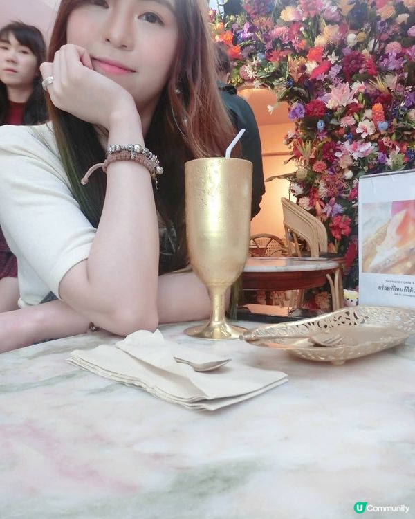 「Thongyoy Cafe ทองย้อย คาเฟ่」