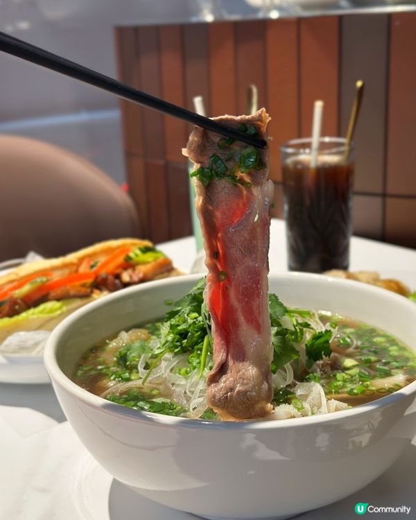 連續8年榮獲米芝蓮推介喺灣仔月街好有人氣嘅Pho店🇻🇳Bra...