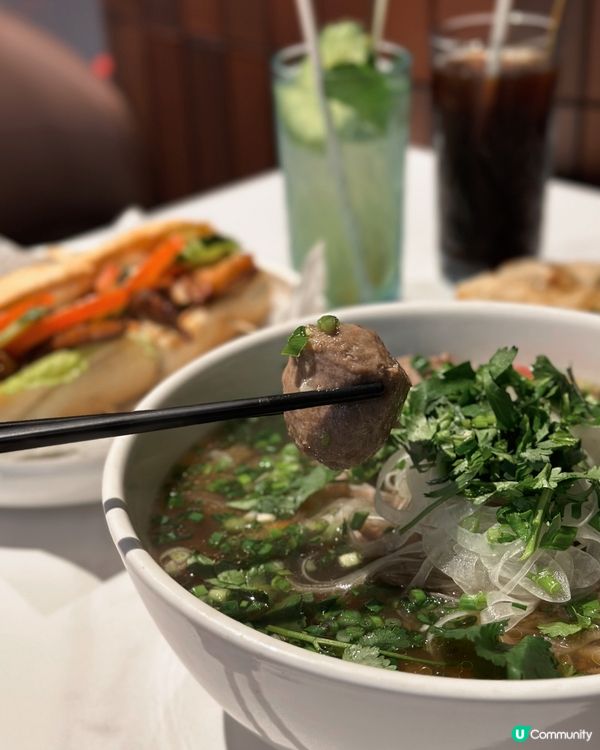 連續8年榮獲米芝蓮推介喺灣仔月街好有人氣嘅Pho店🇻🇳Bra...