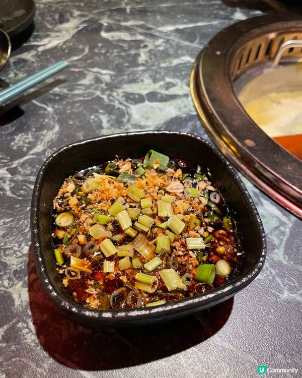 雙拼湯底，兩種滋味