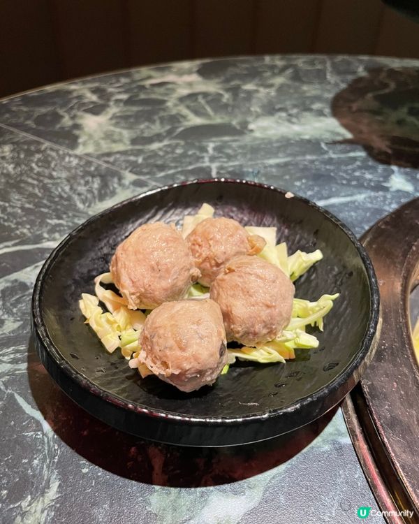 雙拼湯底，兩種滋味