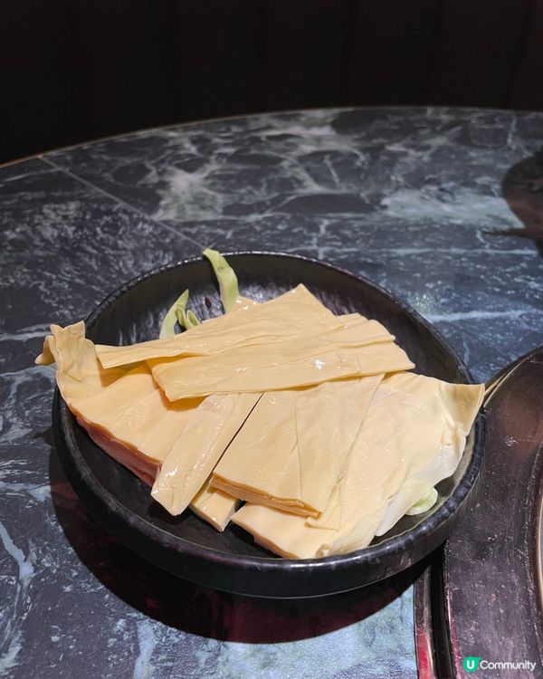 雙拼湯底，兩種滋味