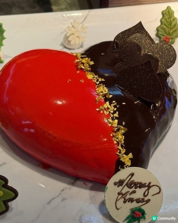 今個聖誕一於同好友同埋小朋友去帝逸酒店食屋誕自助餐歡渡聖誕啦...